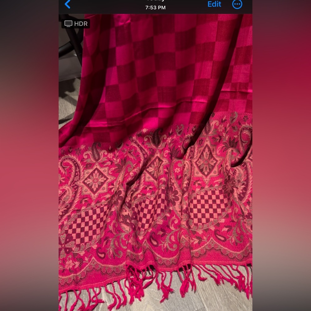 Shawl / pakistani shawl / indian shawl